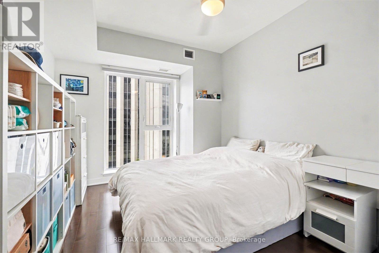 1502 - 40 Nepean Street