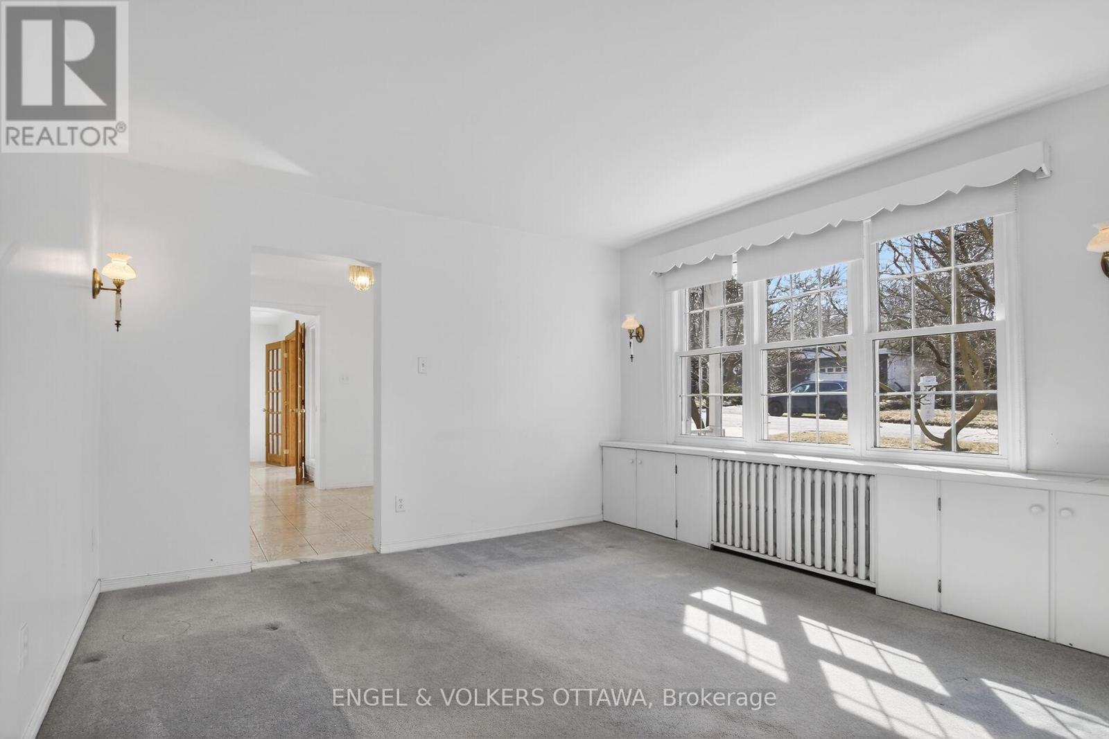 193 Cunningham Avenue N