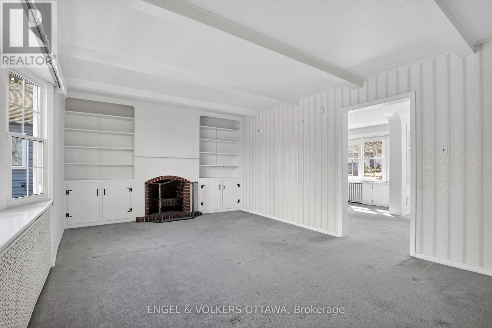 193 Cunningham Avenue N