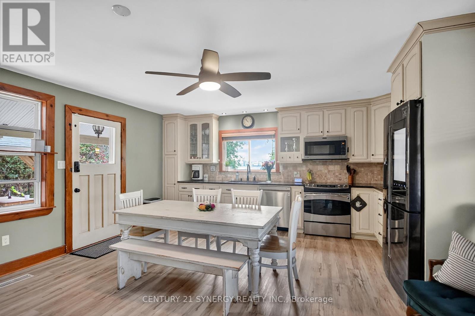 103 Queen Charlotte Street