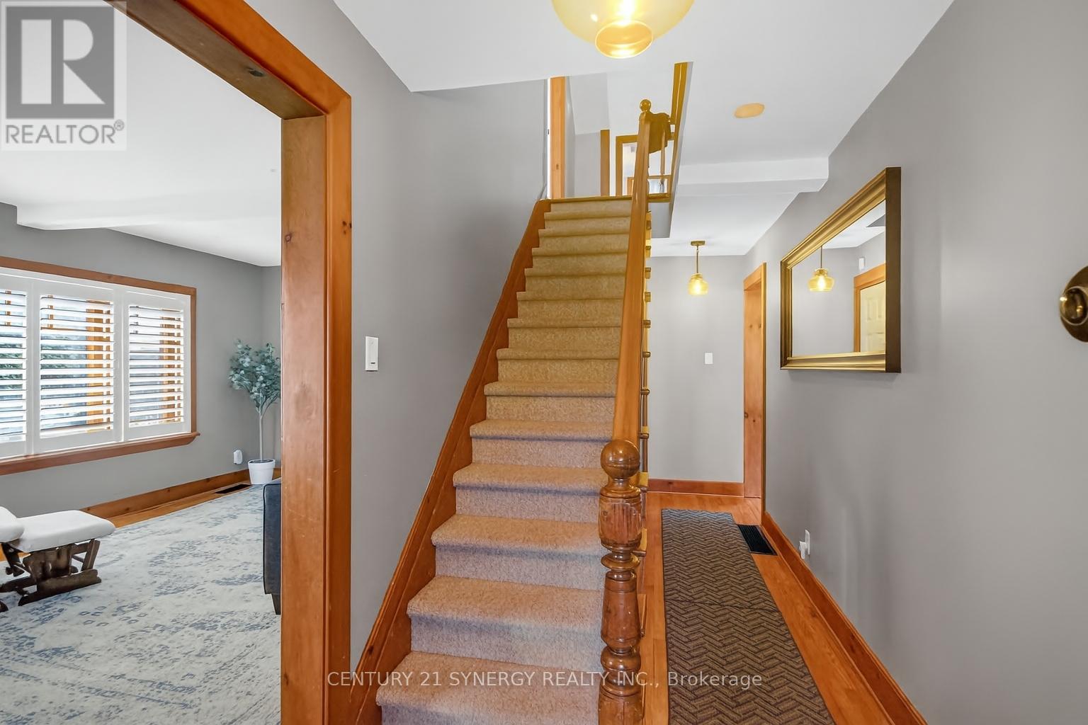 103 Queen Charlotte Street