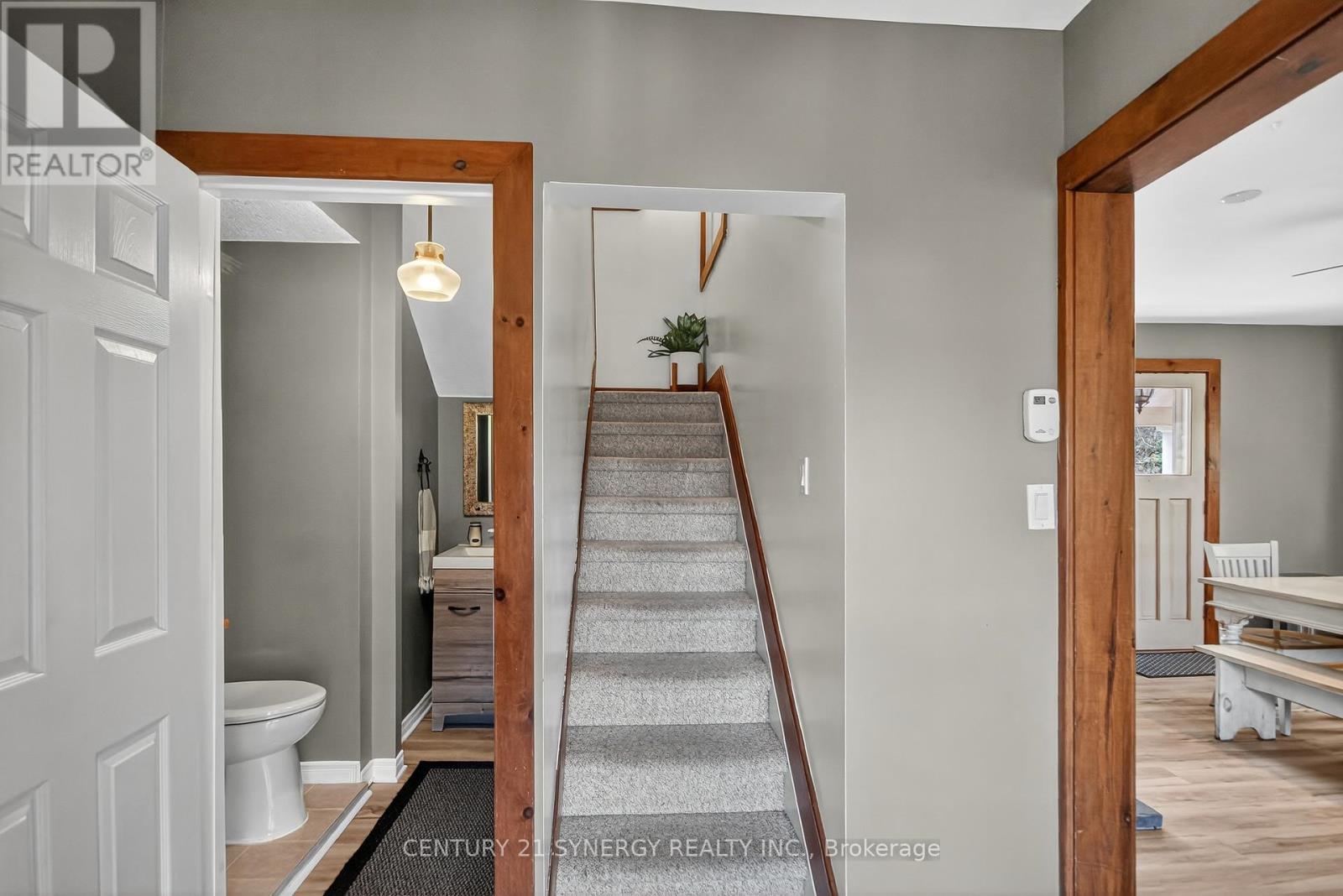 103 Queen Charlotte Street