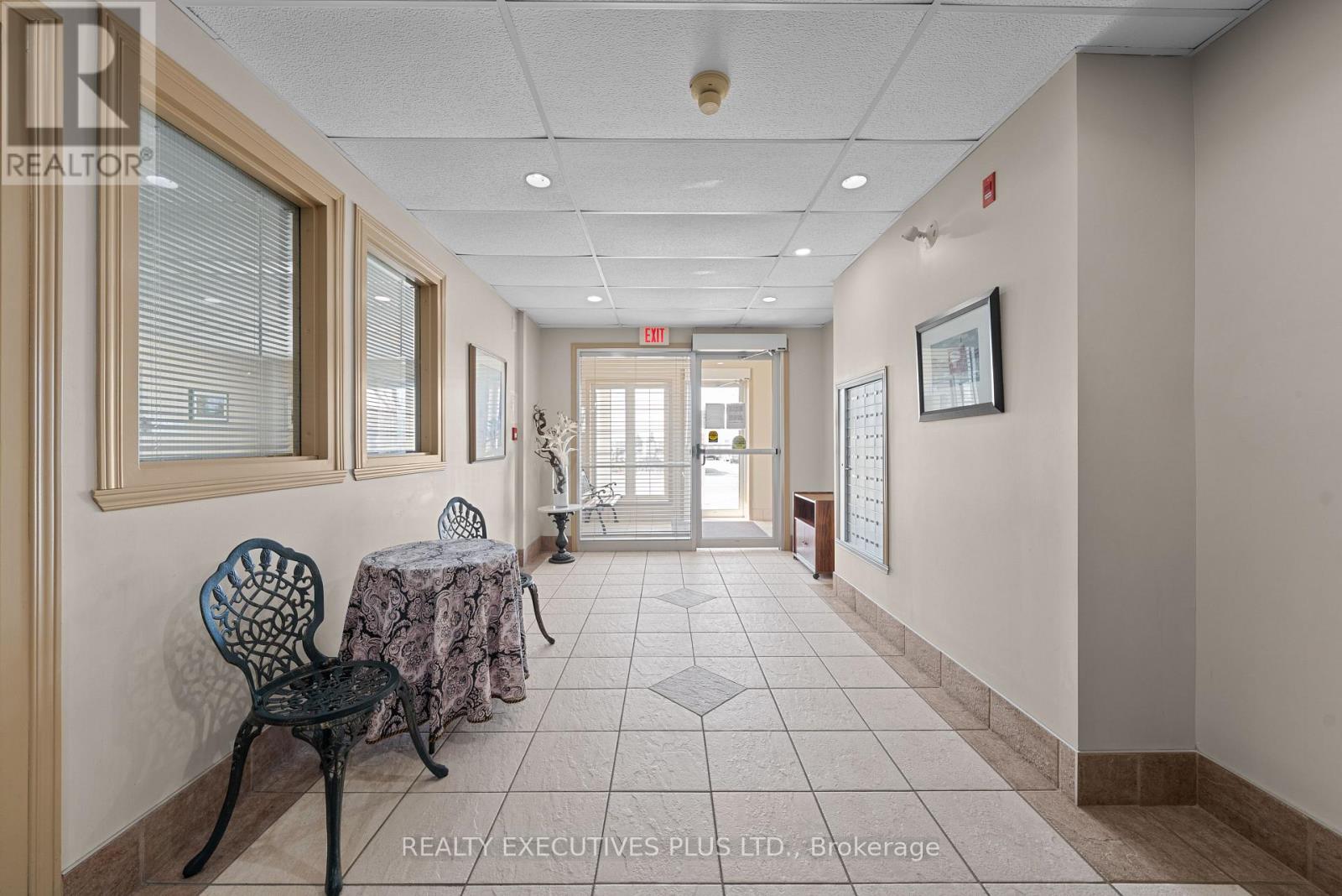 407 - 2921 Laurier Street