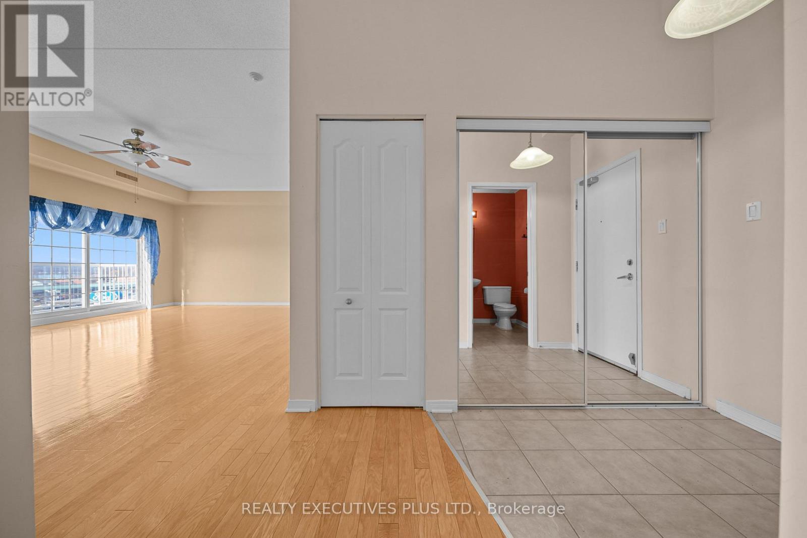 407 - 2921 Laurier Street