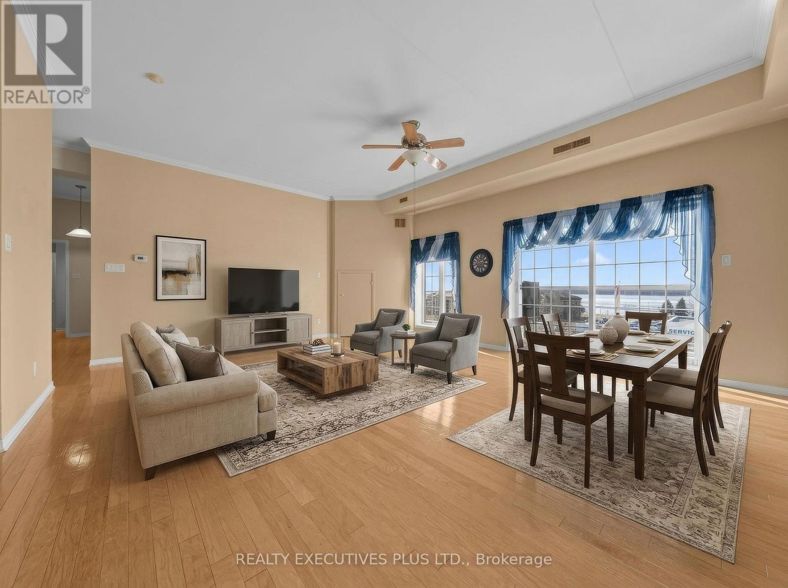 407 - 2921 Laurier Street