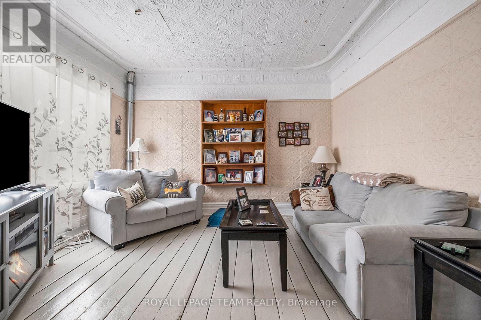 10296 Marionville Road