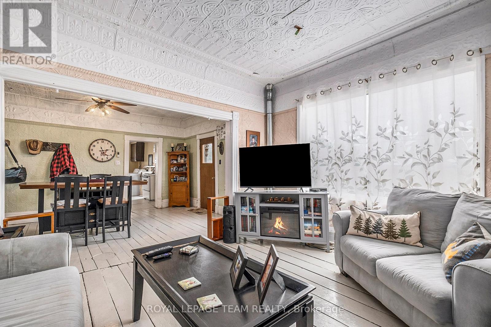 10296 Marionville Road