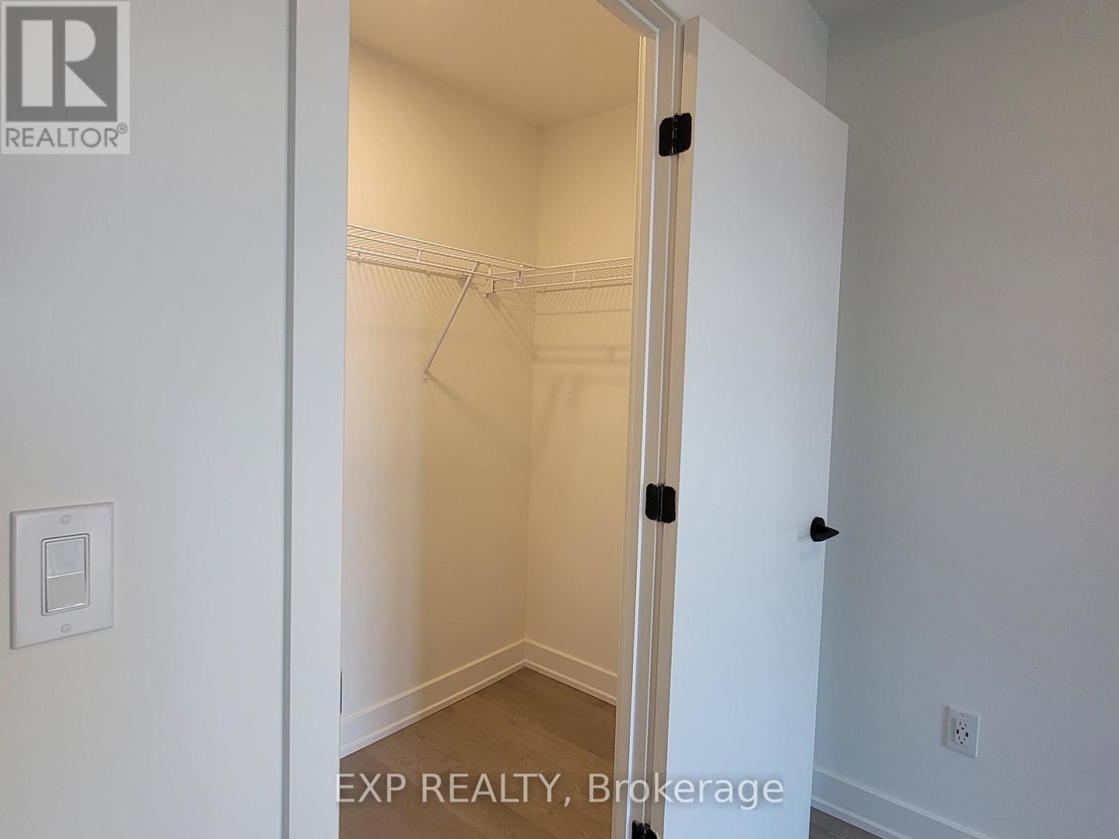 407 - 560 Rideau Street