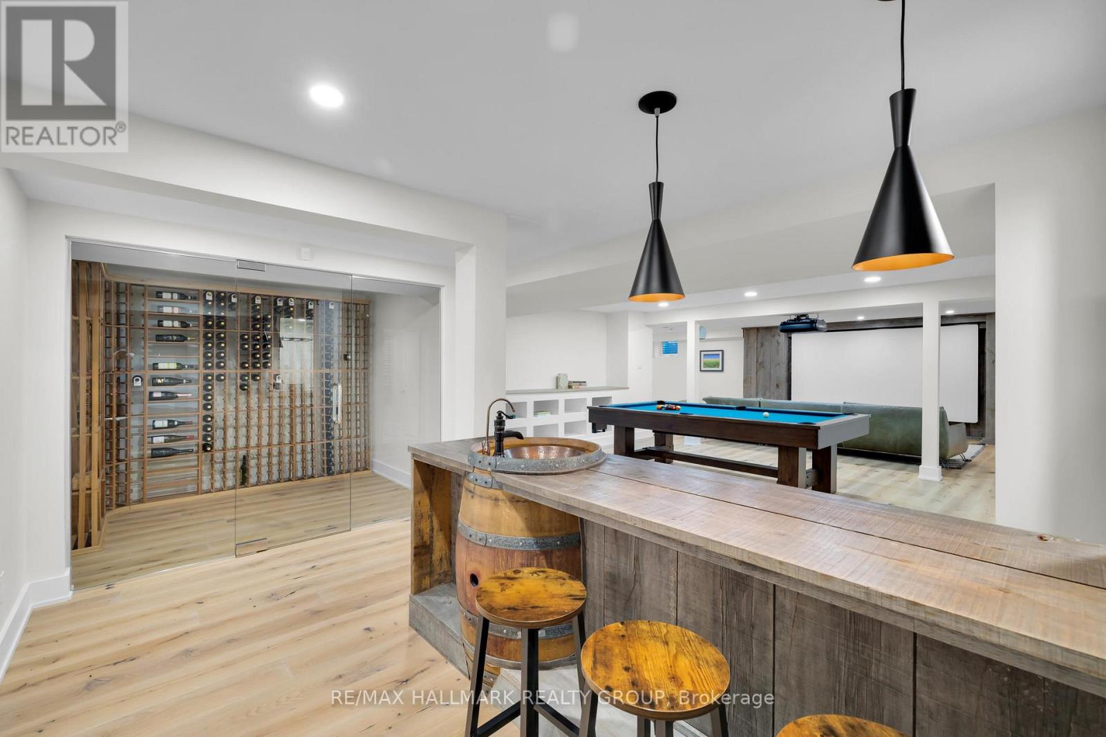 5567 South Island Park Drive