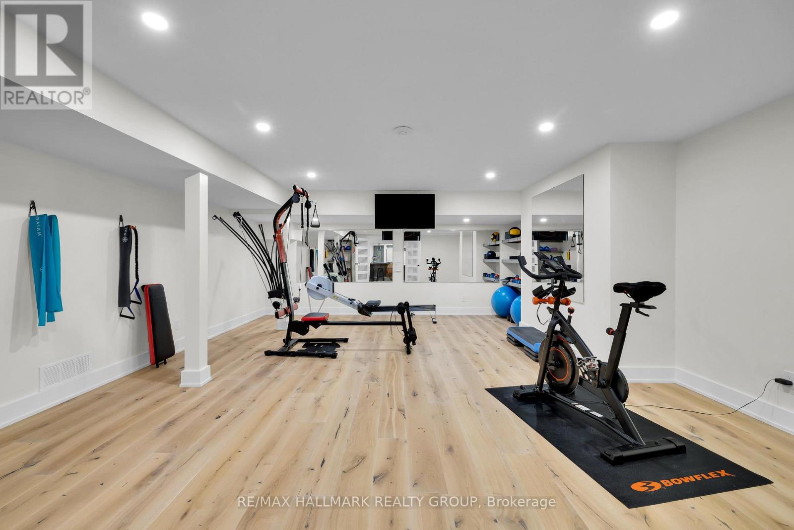 5567 South Island Park Drive