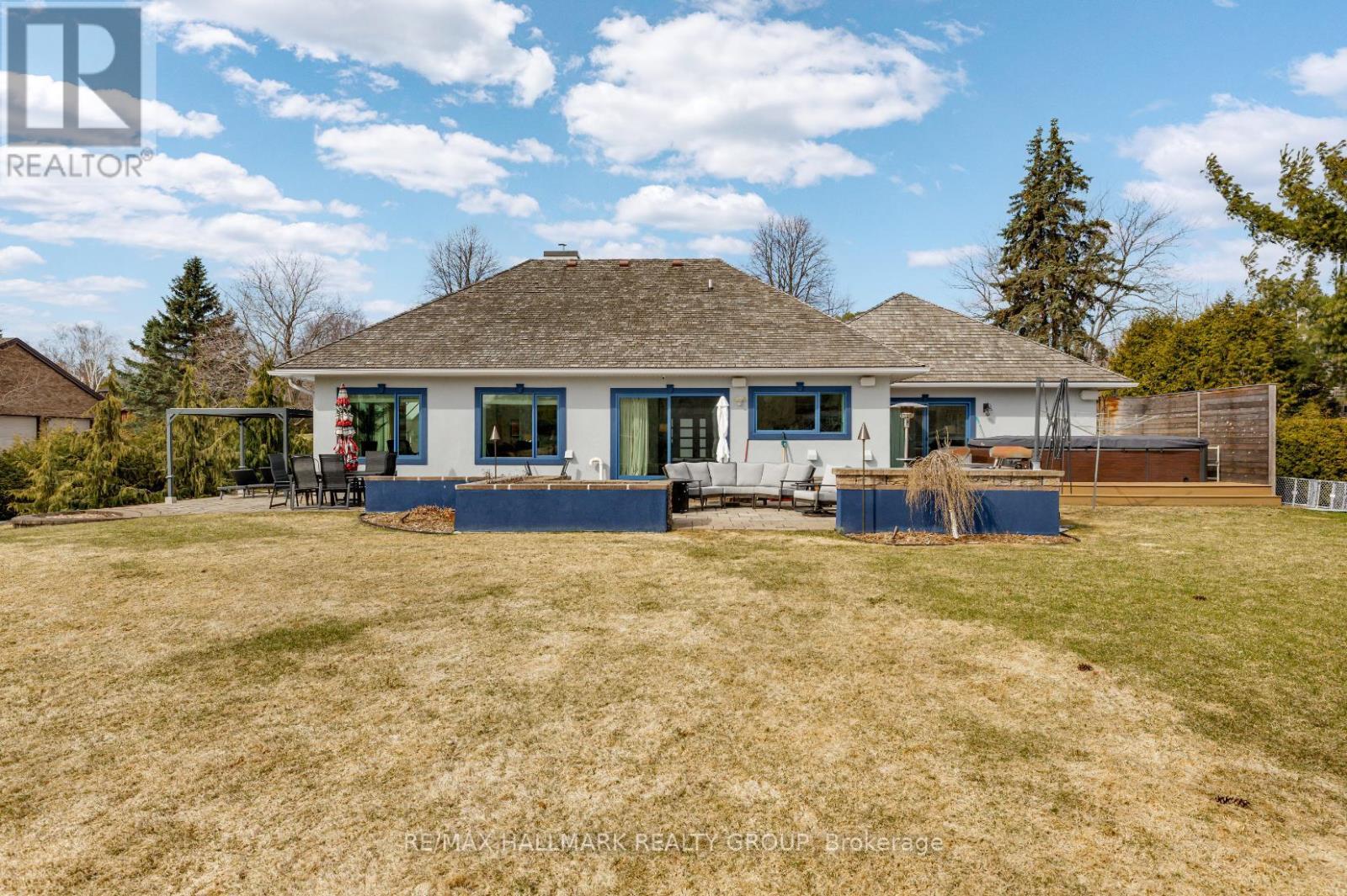 5567 South Island Park Drive