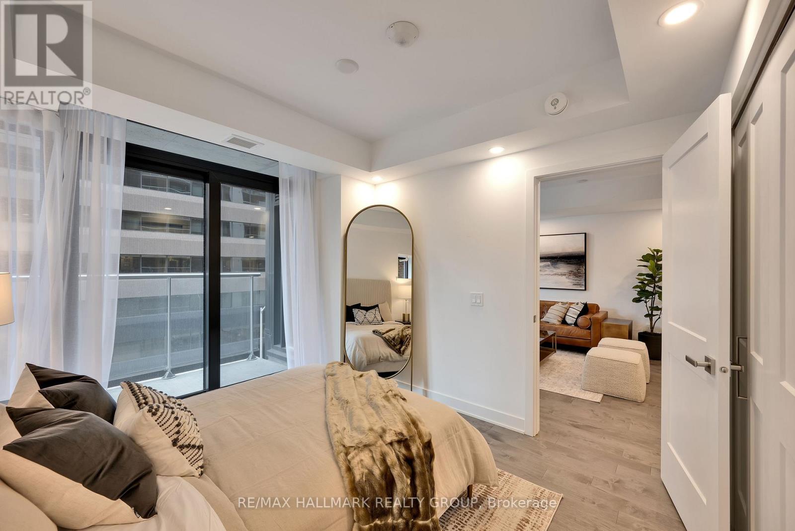 701 - 340 Queen Street