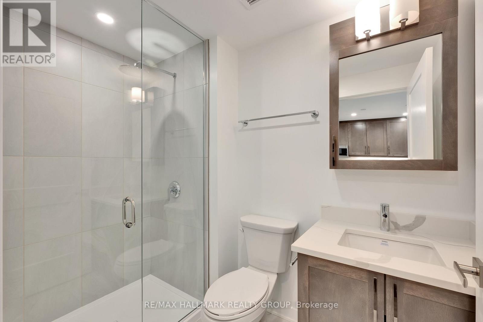 701 - 340 Queen Street