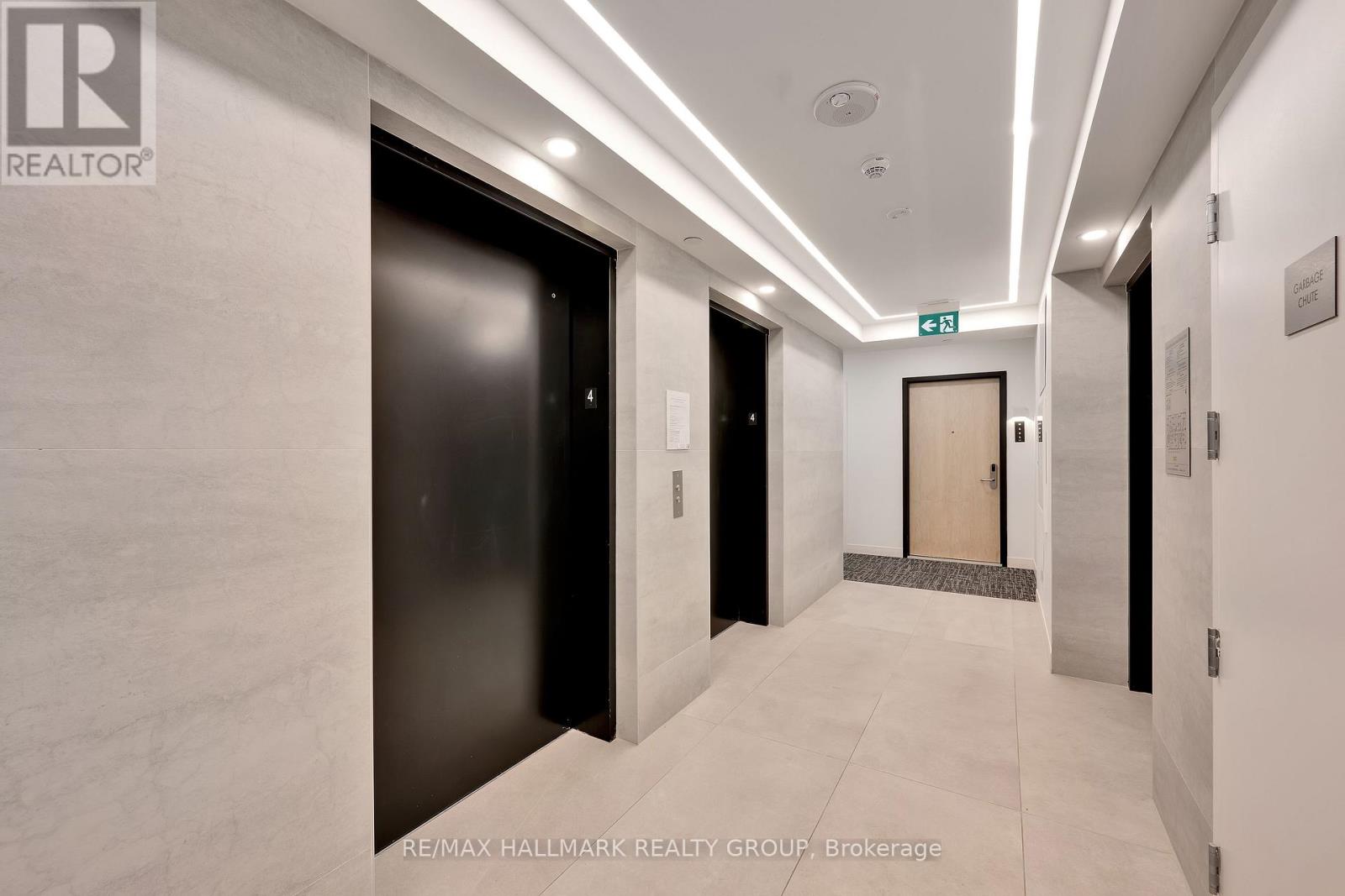 1406 - 340 Queen Street