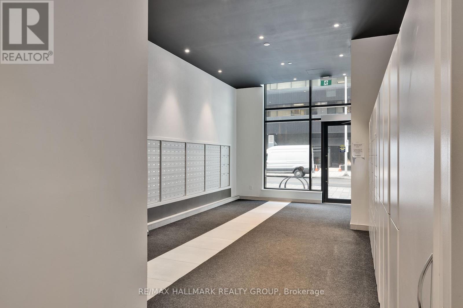 1406 - 340 Queen Street