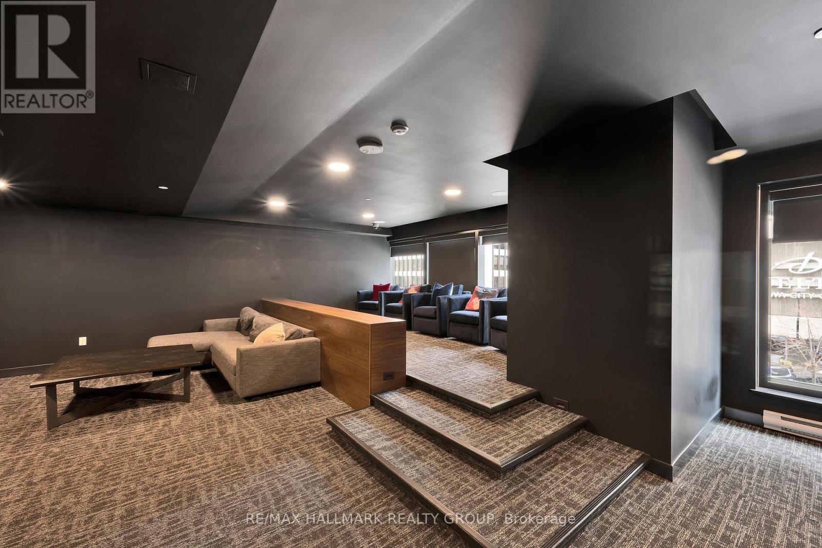 1406 - 340 Queen Street