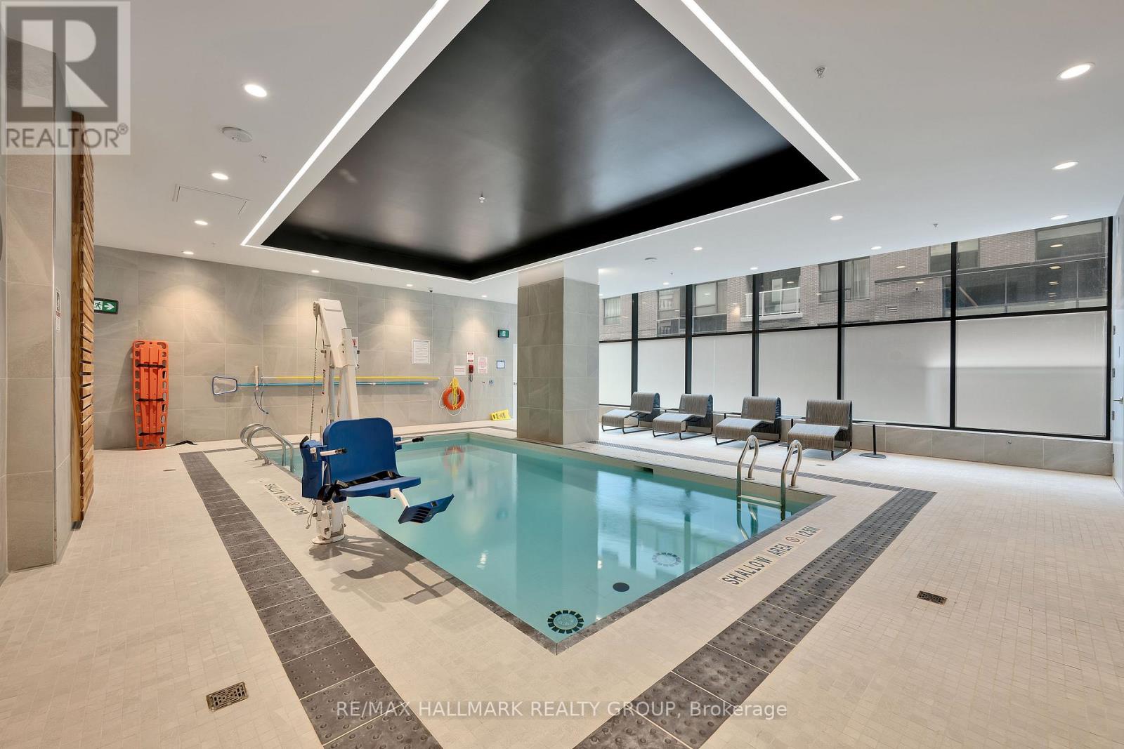 1406 - 340 Queen Street