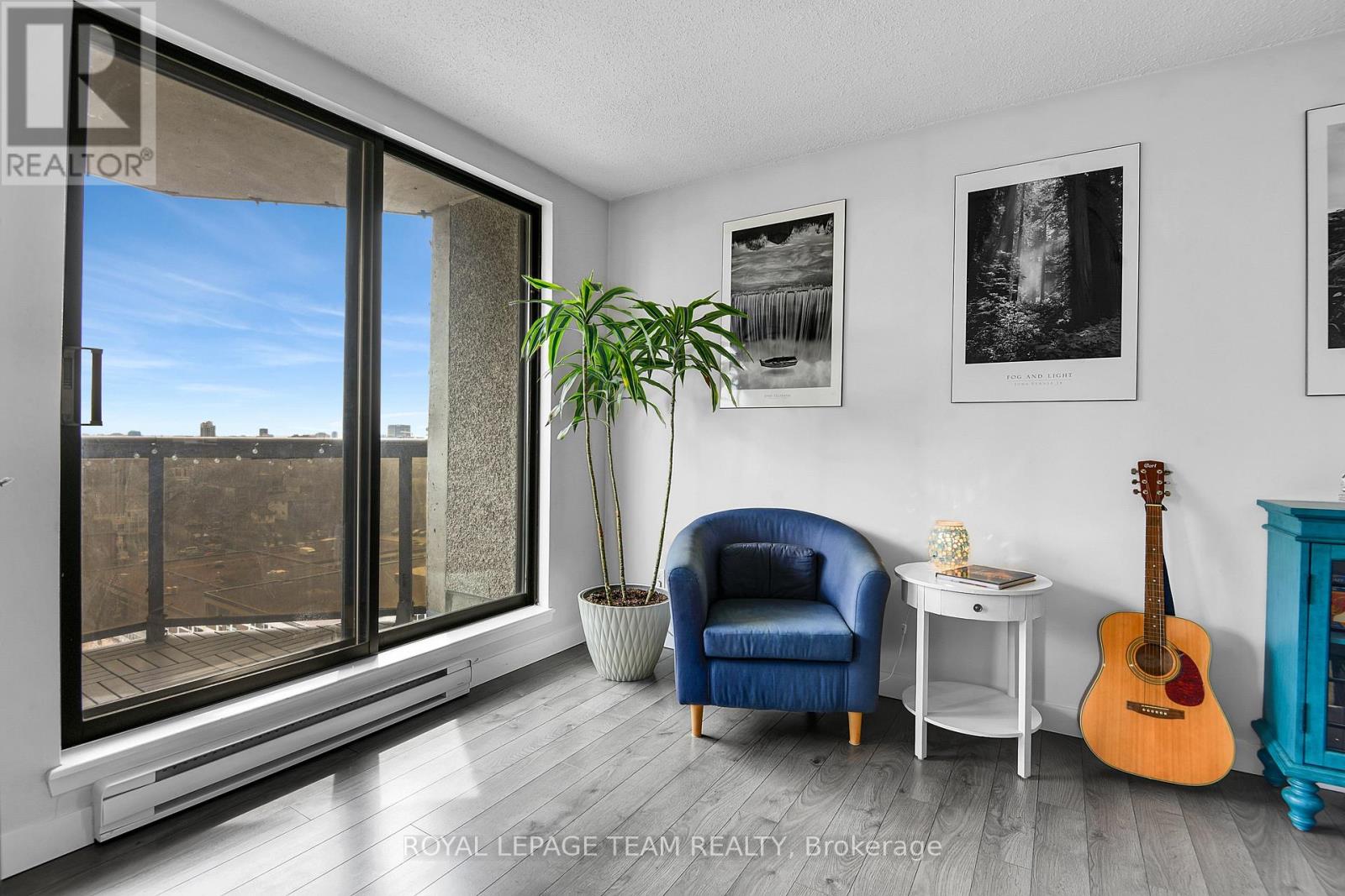 1407 - 470 Laurier Avenue W