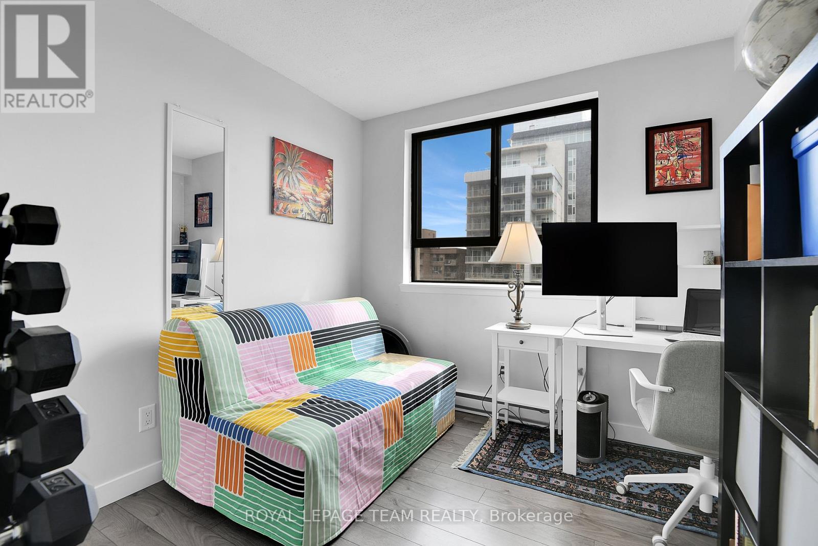 1407 - 470 Laurier Avenue W