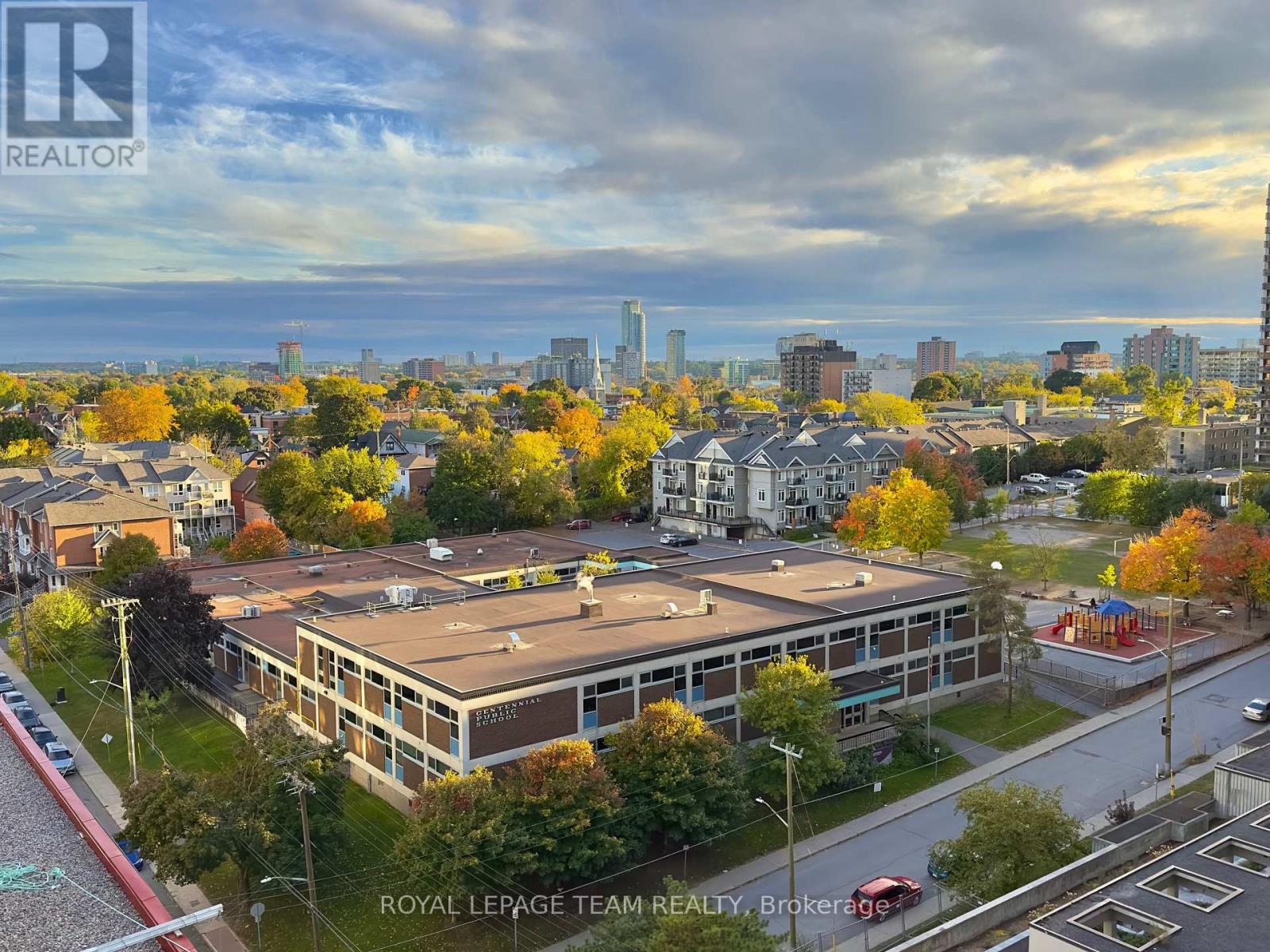 1407 - 470 Laurier Avenue W