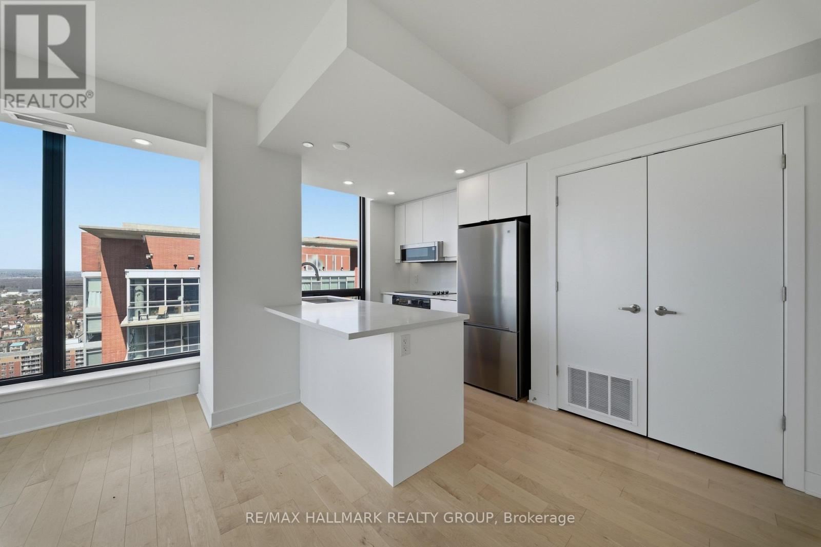 2202 - 180 George Street