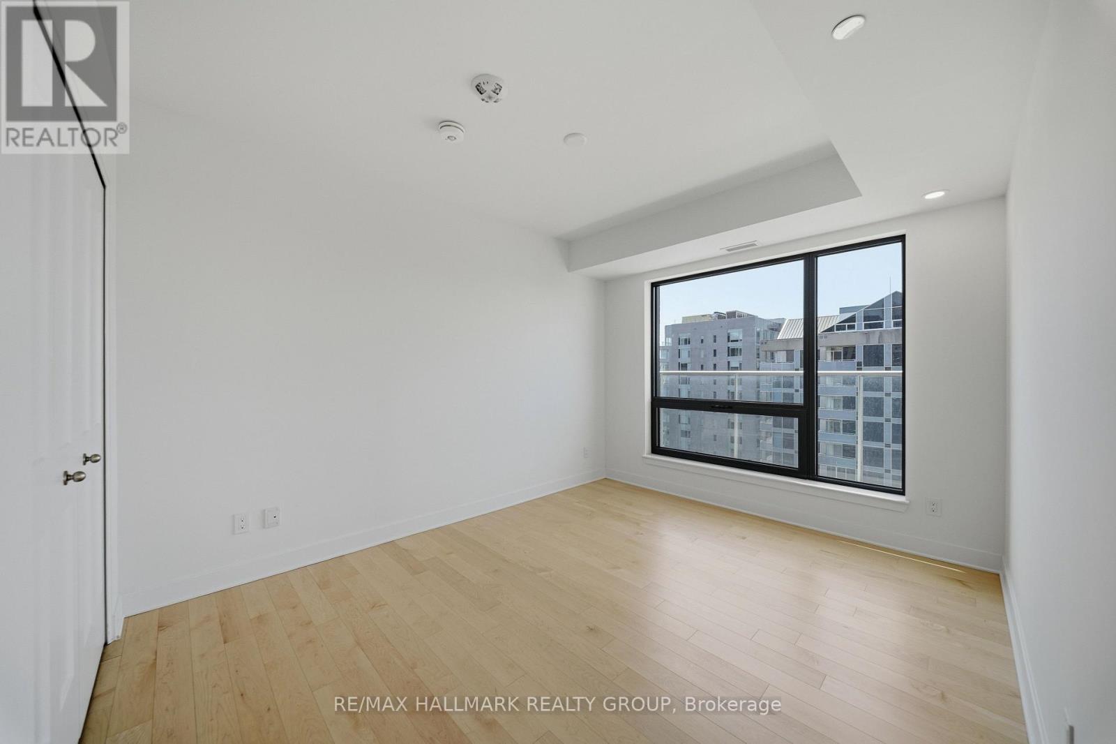 2202 - 180 George Street