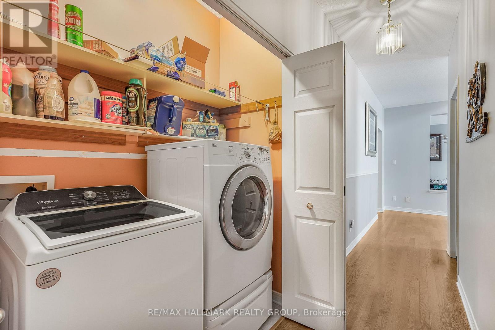 1103 Des Pins Avenue