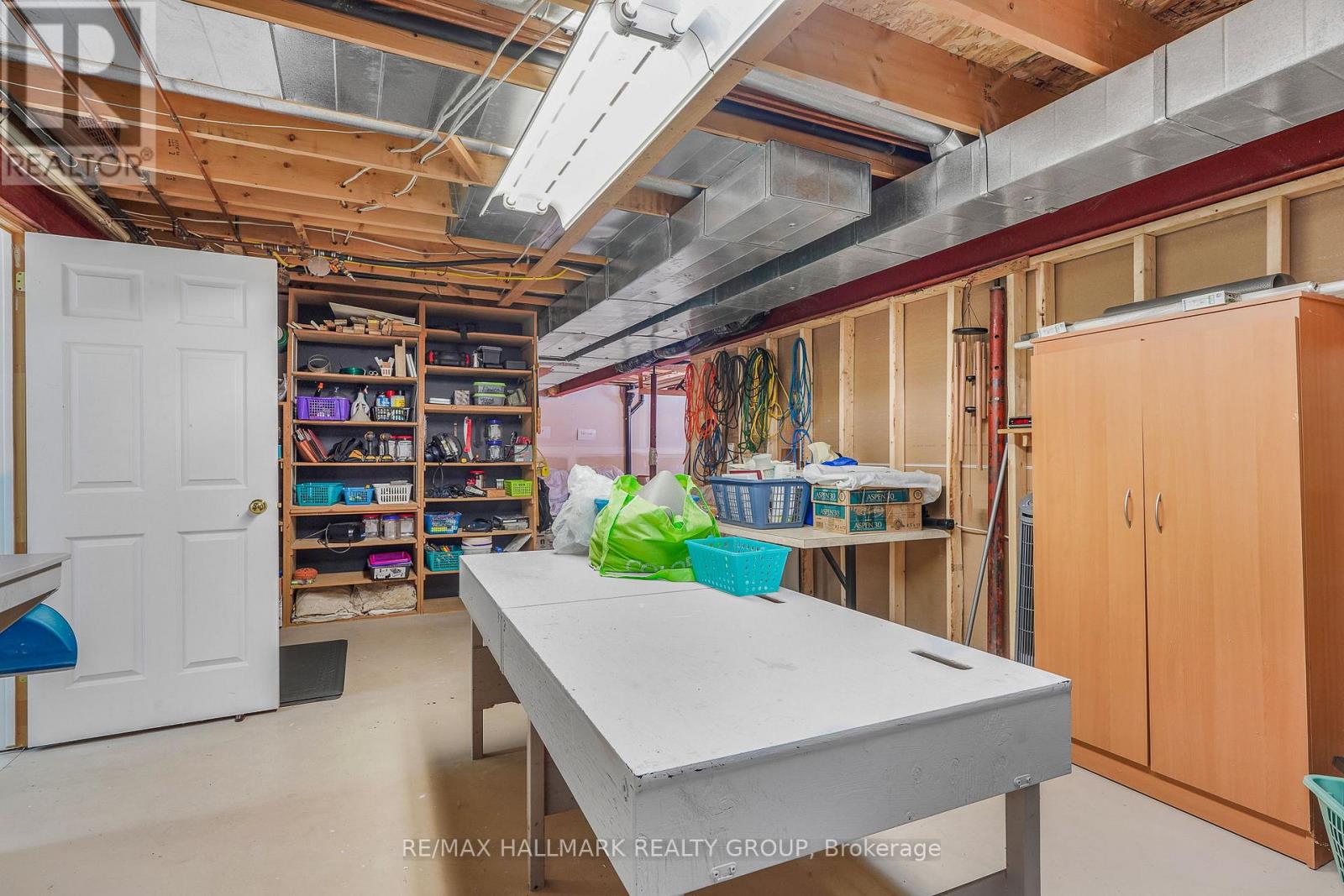 1103 Des Pins Avenue