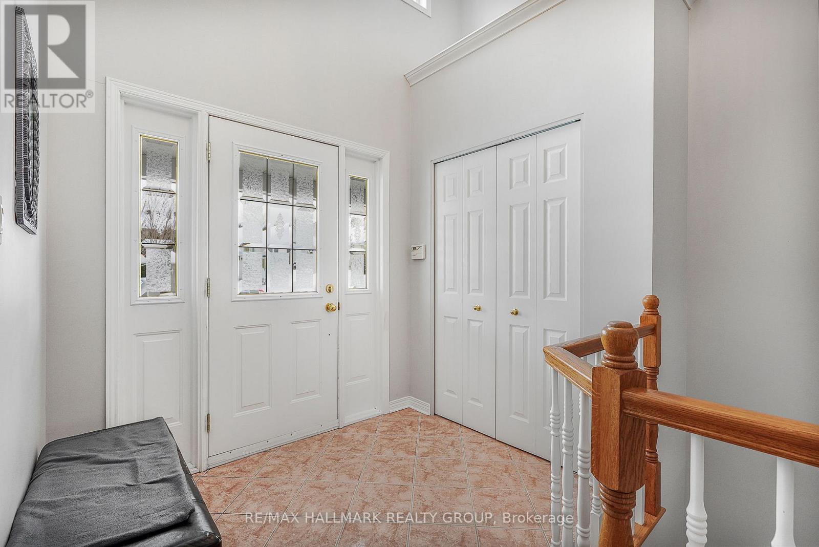 1103 Des Pins Avenue