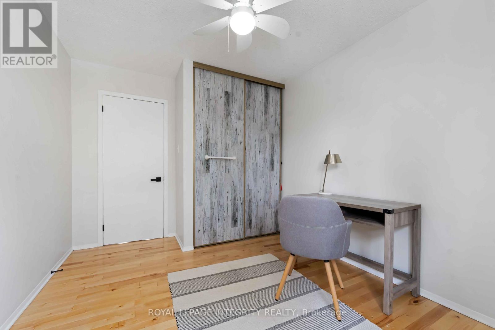 19 - 1585 Heron Road