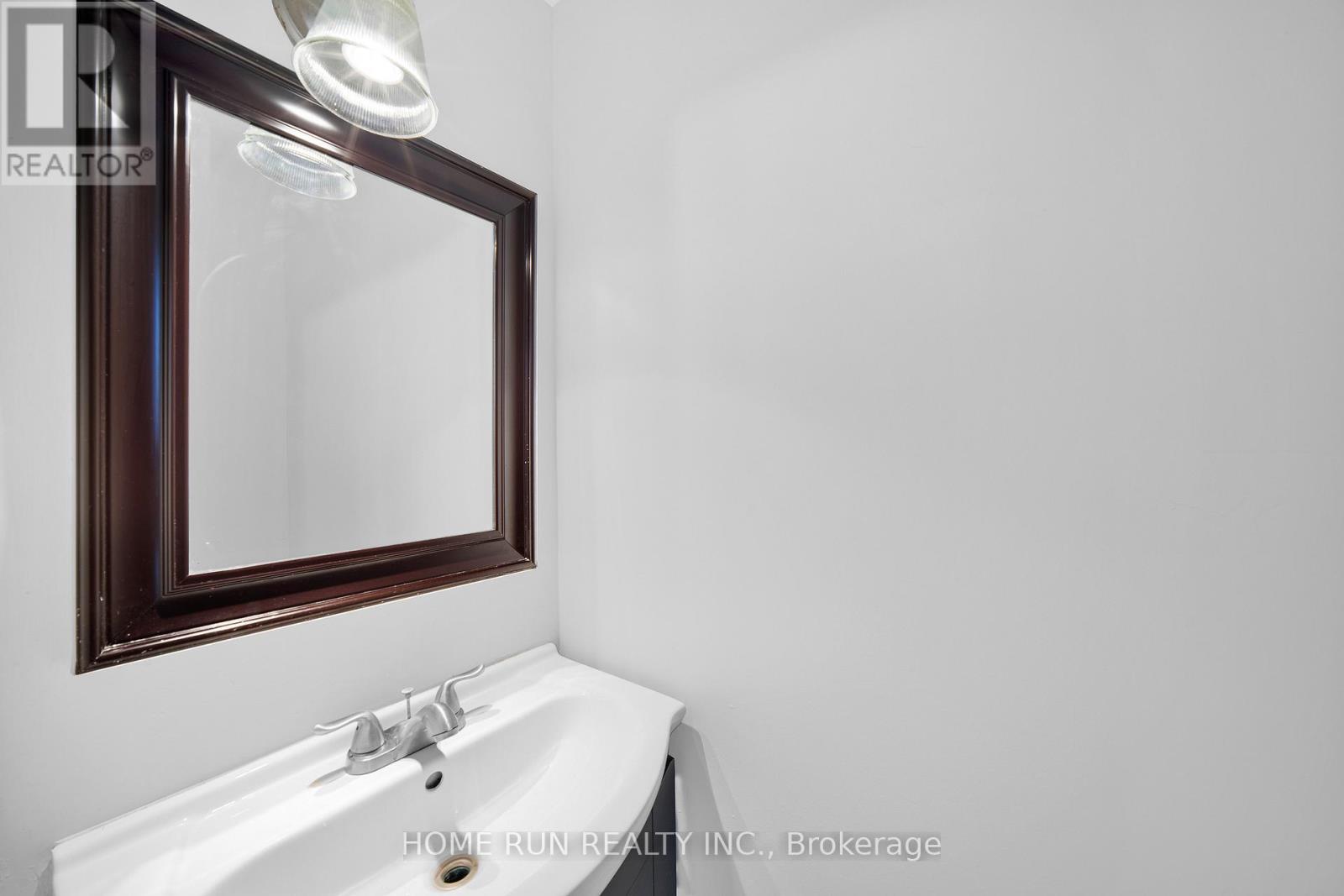 4 - 2111 Montreal Road