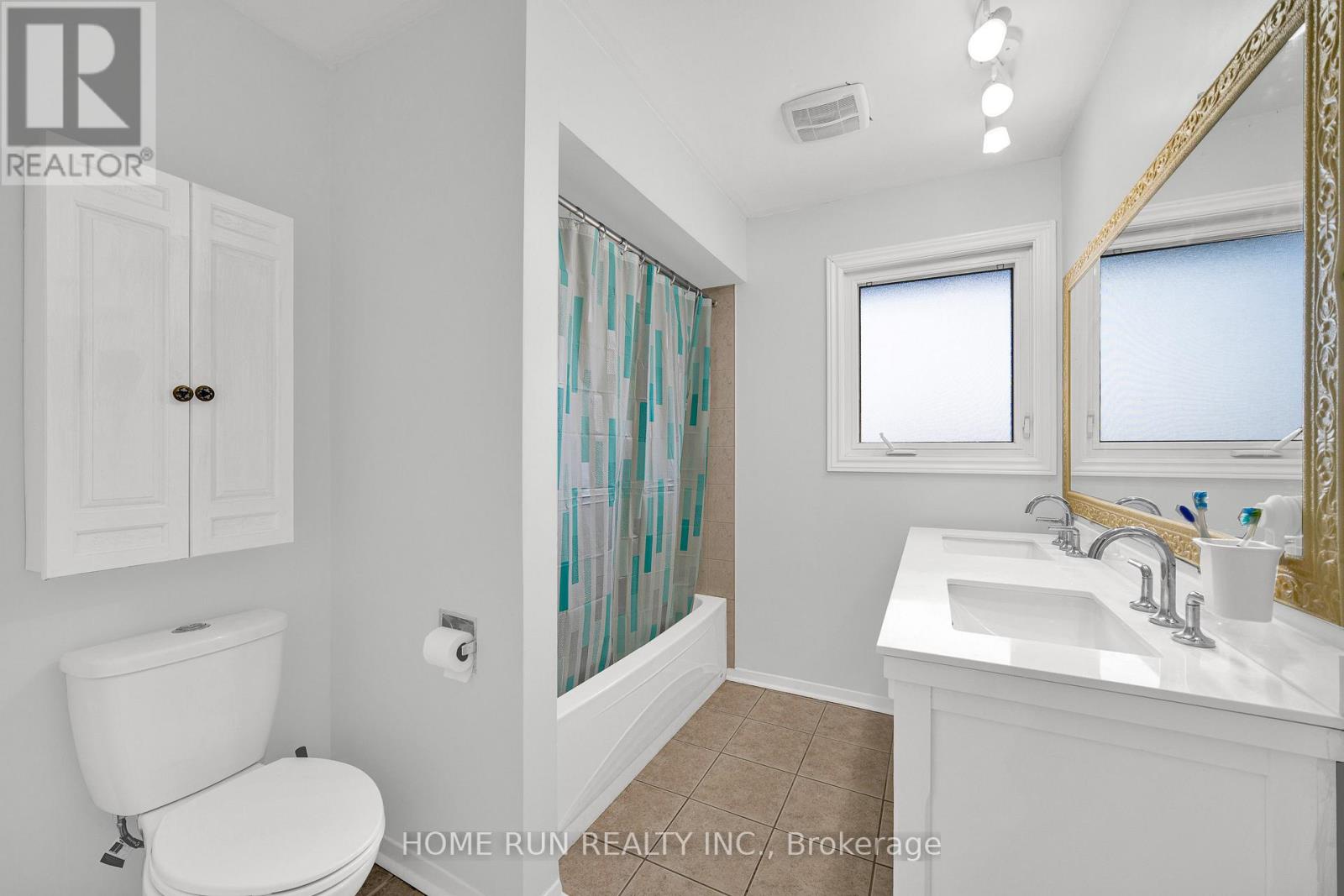 4 - 2111 Montreal Road