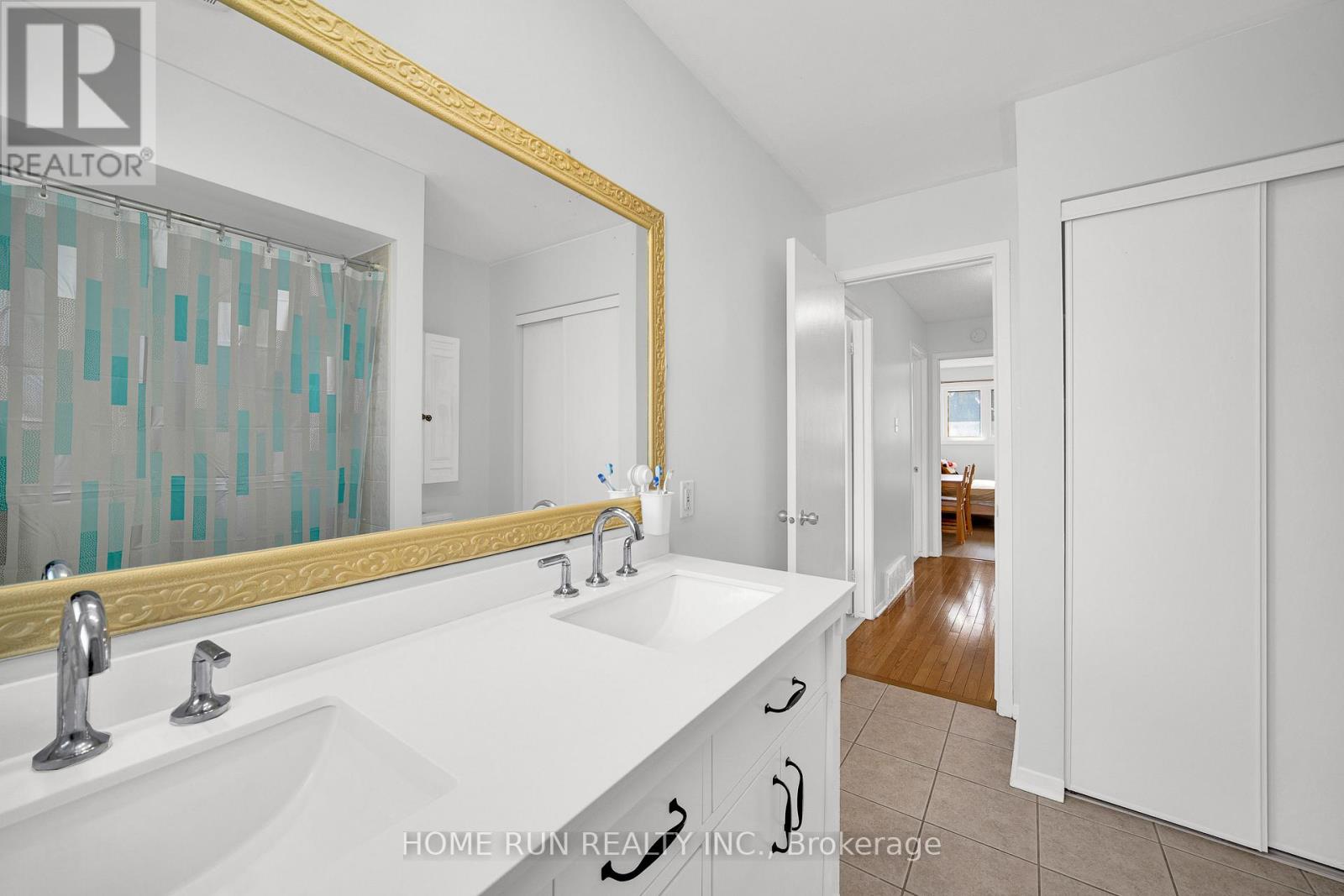 4 - 2111 Montreal Road