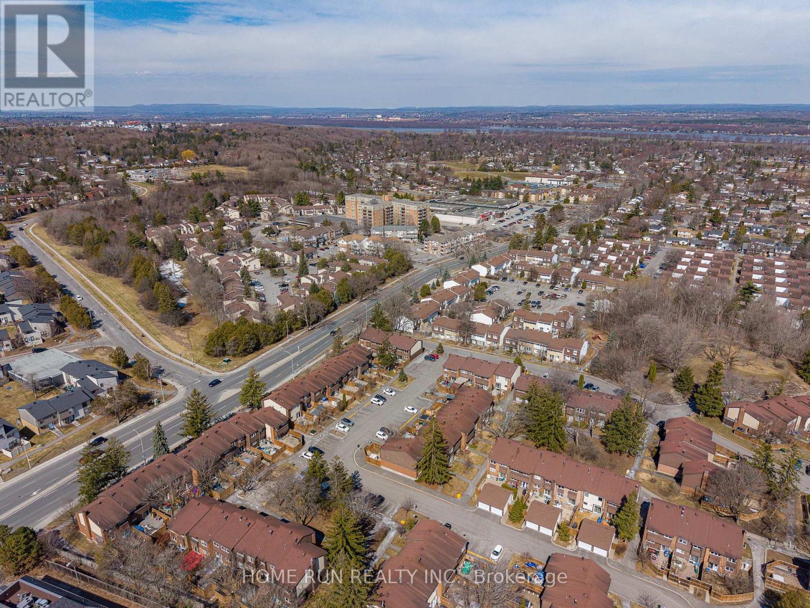 4 - 2111 Montreal Road