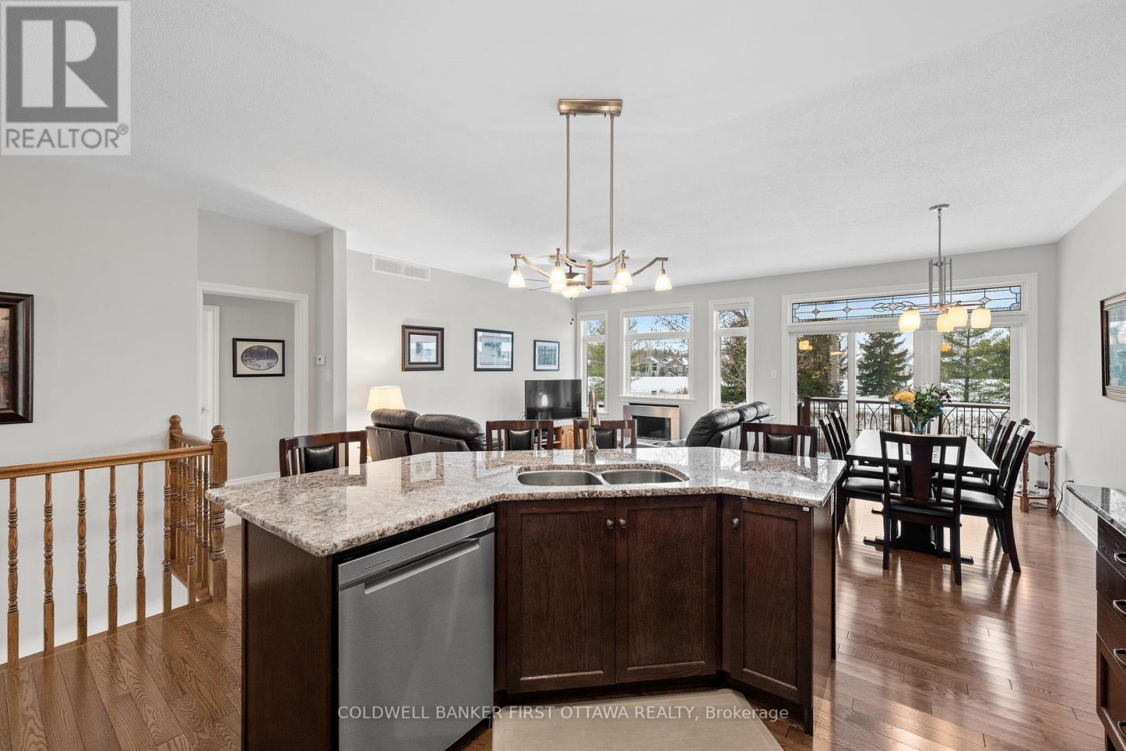 239 Royal Landing Gate