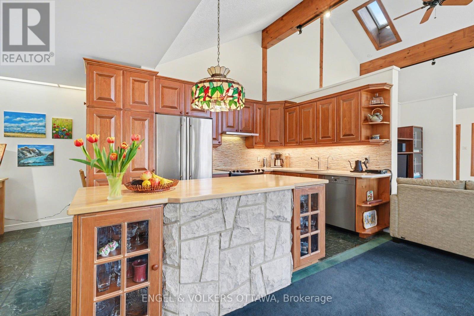 4637 Northwoods Drive