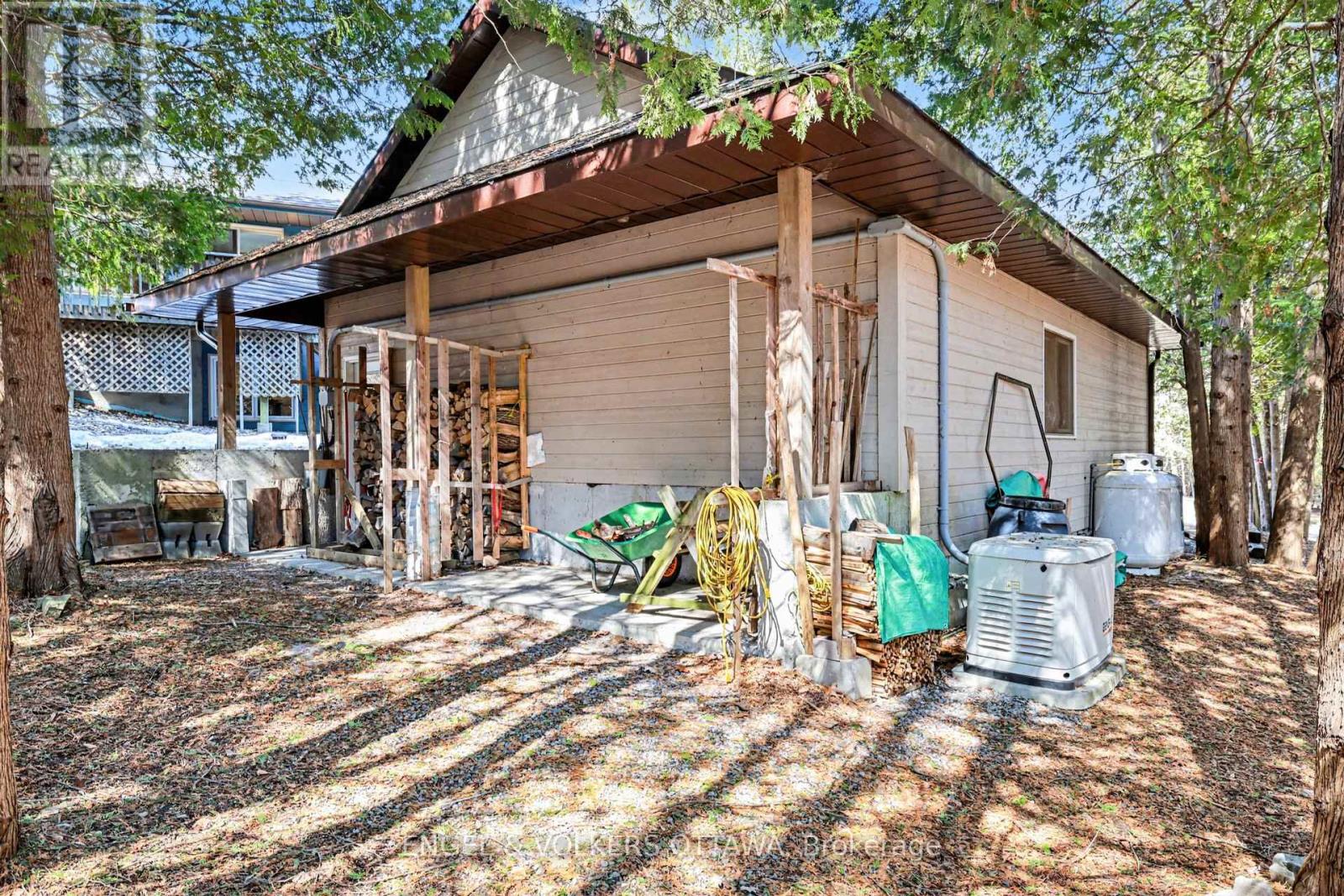 4637 Northwoods Drive