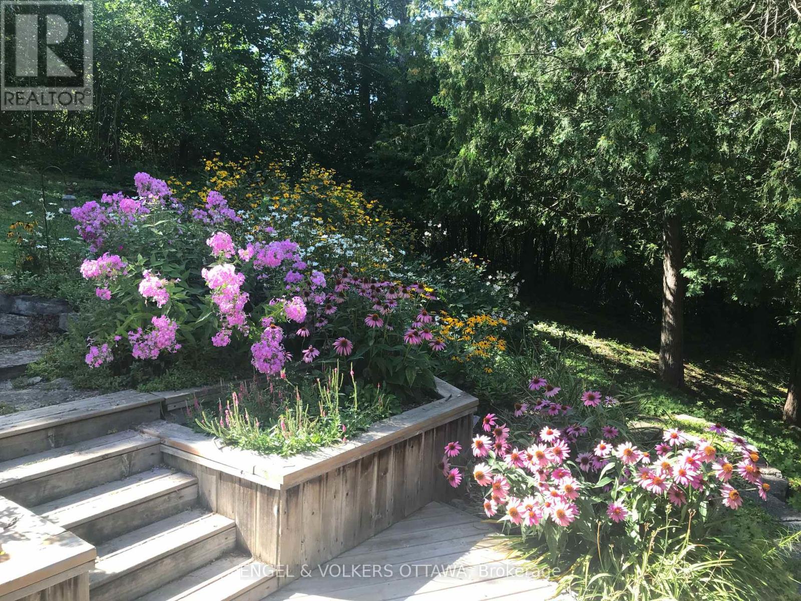 4637 Northwoods Drive