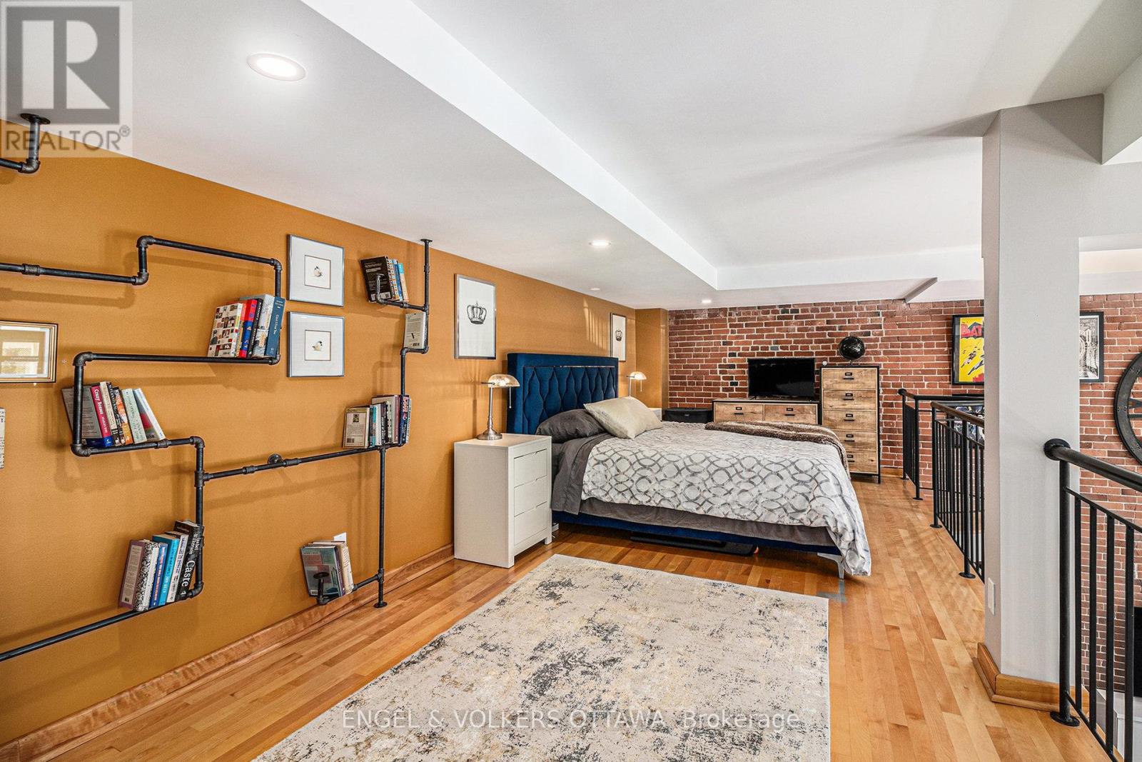 203 - 24 Springfield Road