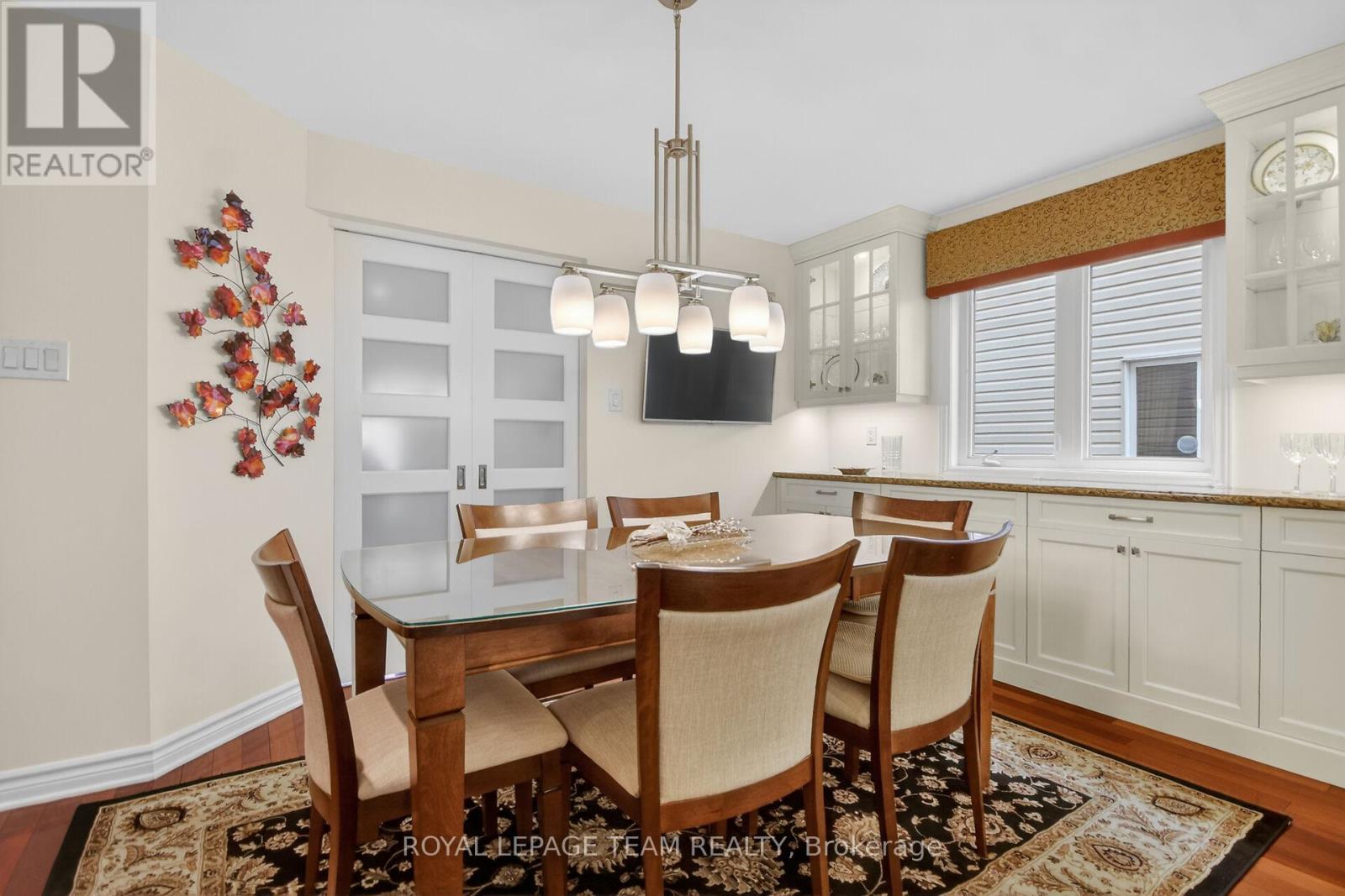 210 Hunterbrook Street N