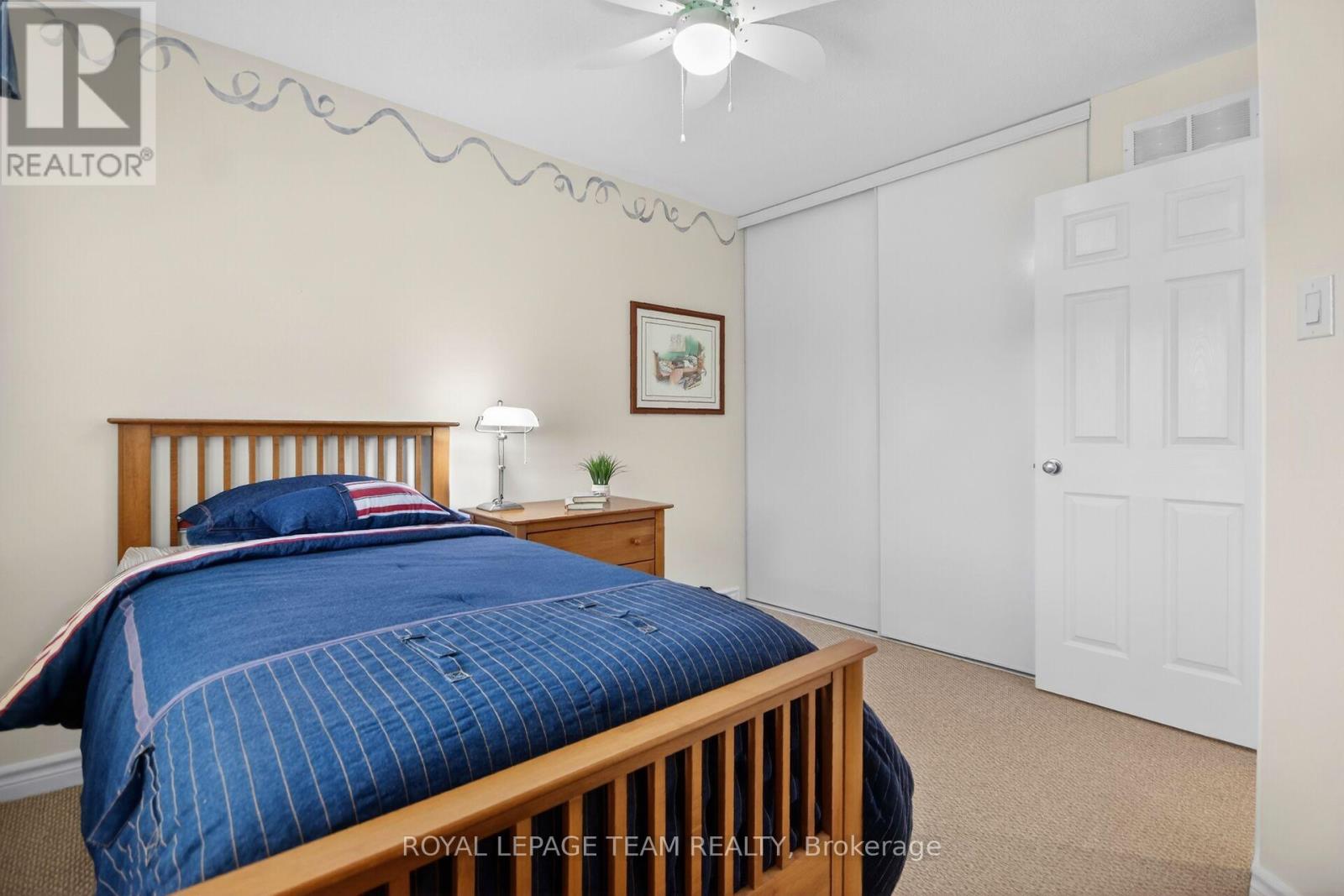 210 Hunterbrook Street N