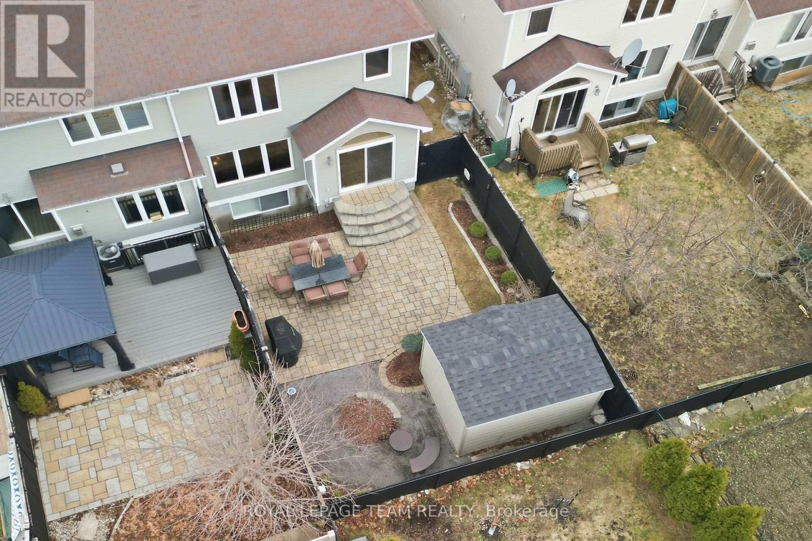 210 Hunterbrook Street N