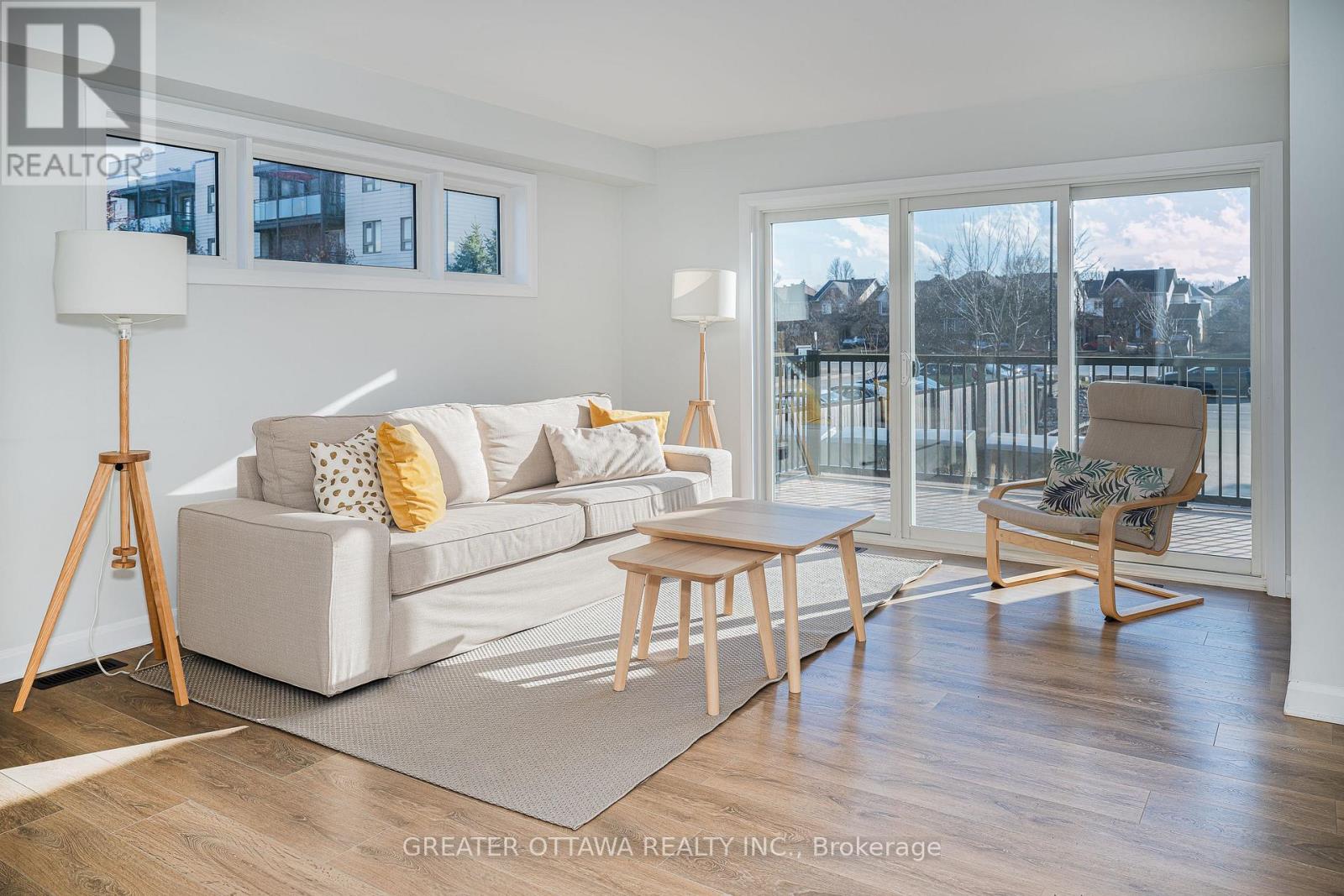 16 - 415 Eldorado Private