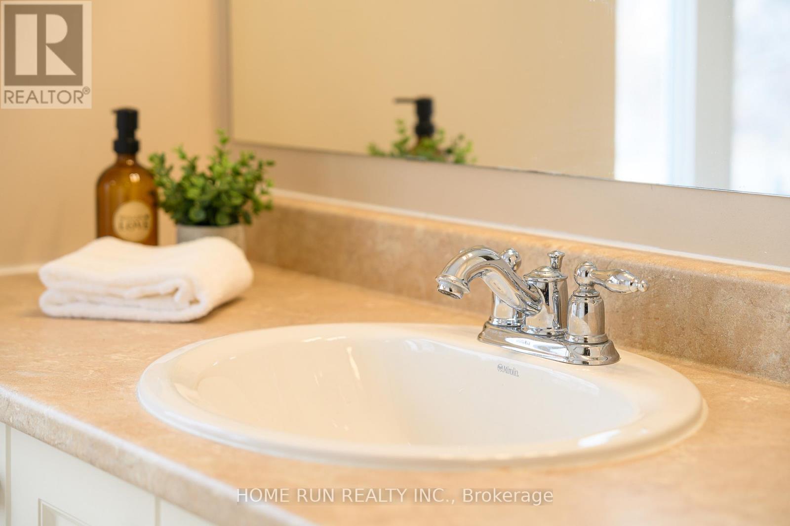 284 Par-la-ville Circle