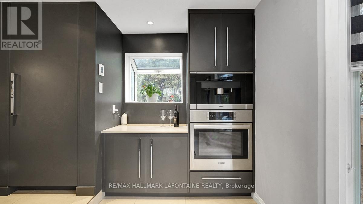 1288 Turner Crescent