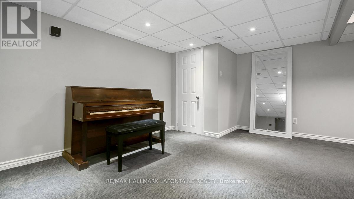 1288 Turner Crescent