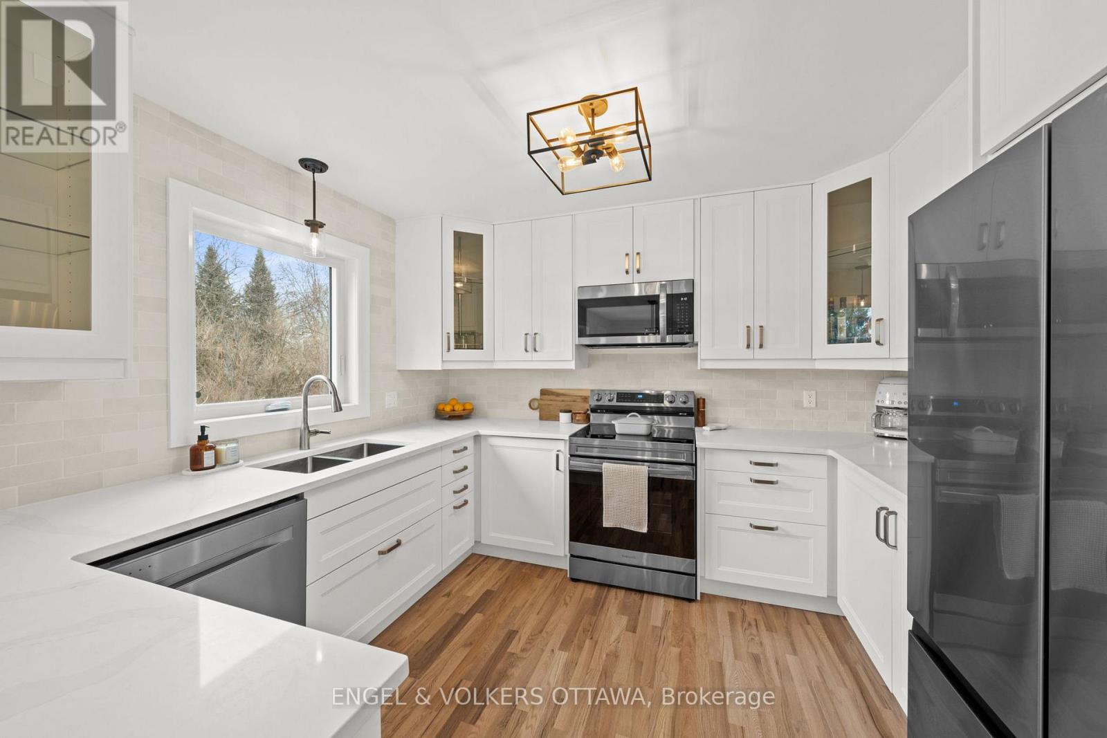 129 Corvinelli Crescent