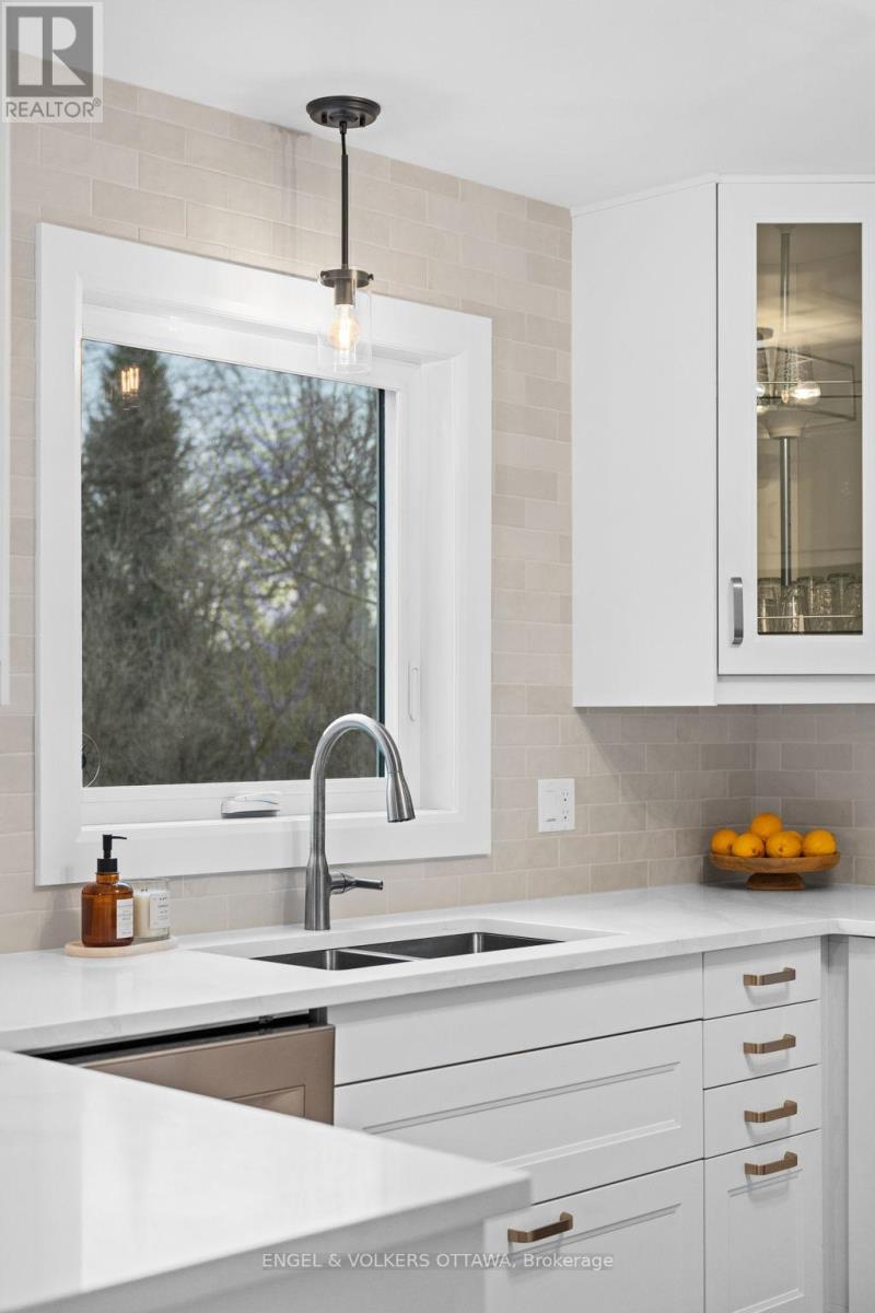 129 Corvinelli Crescent