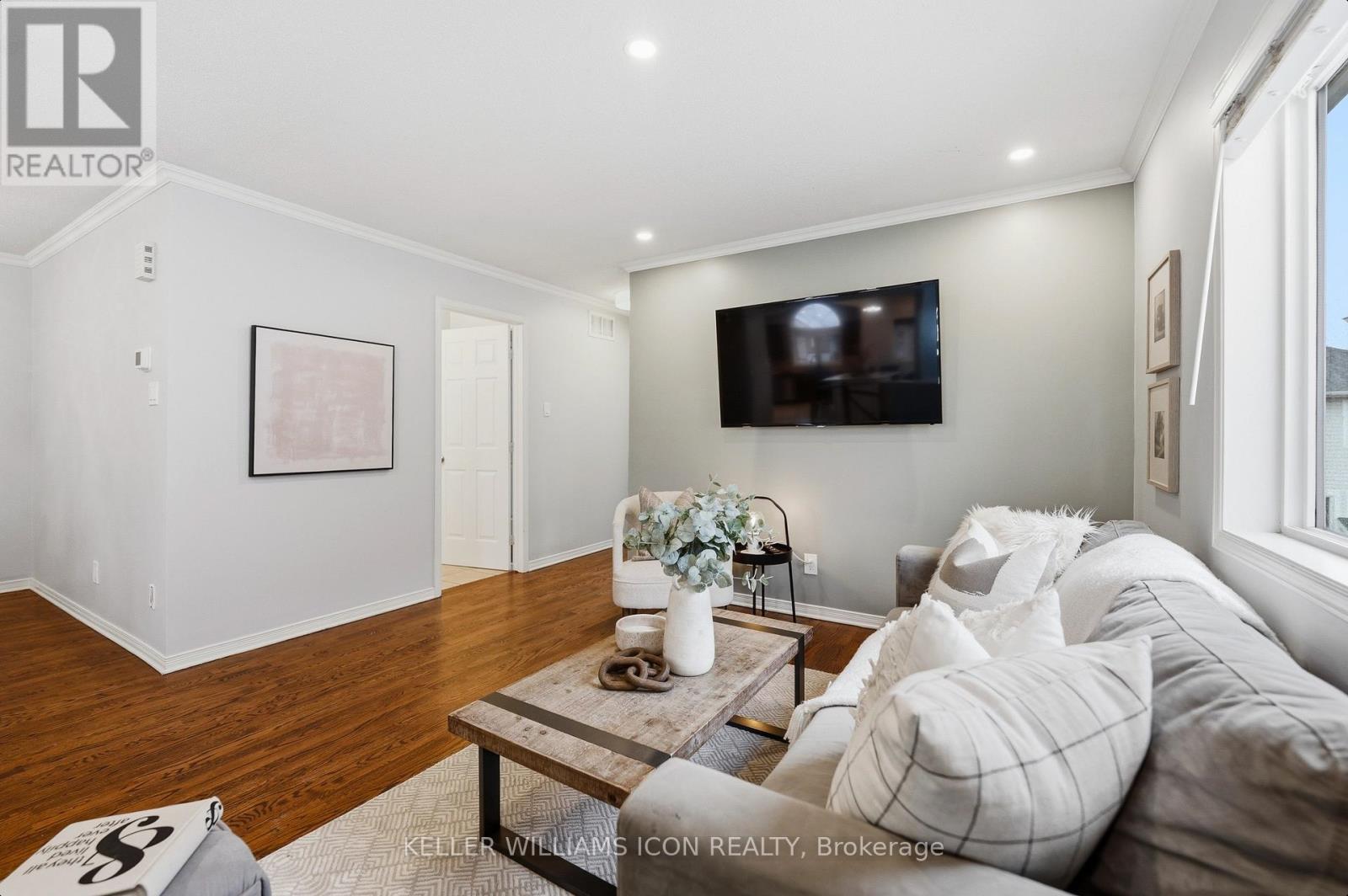 125 Castle Glen Crescent