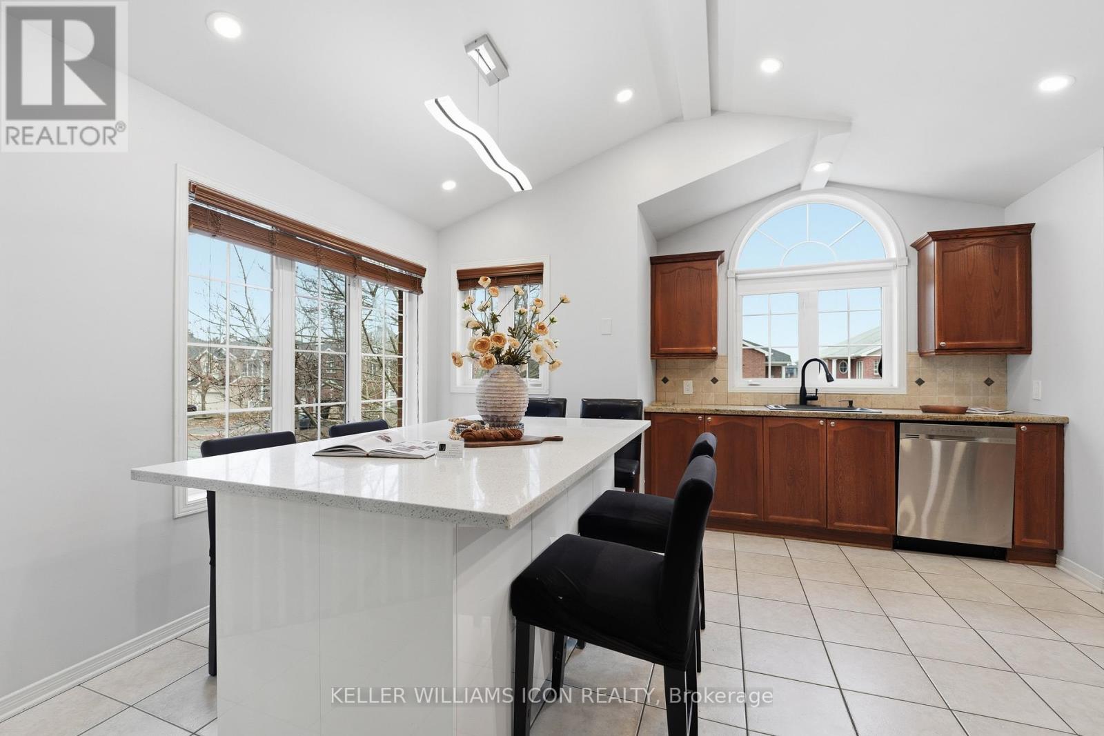 125 Castle Glen Crescent